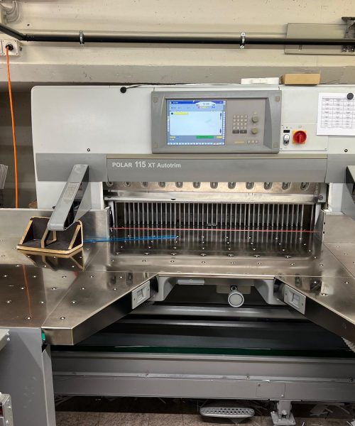 Polar 115 XT Schneidemaschine Autotrim - Frontansicht