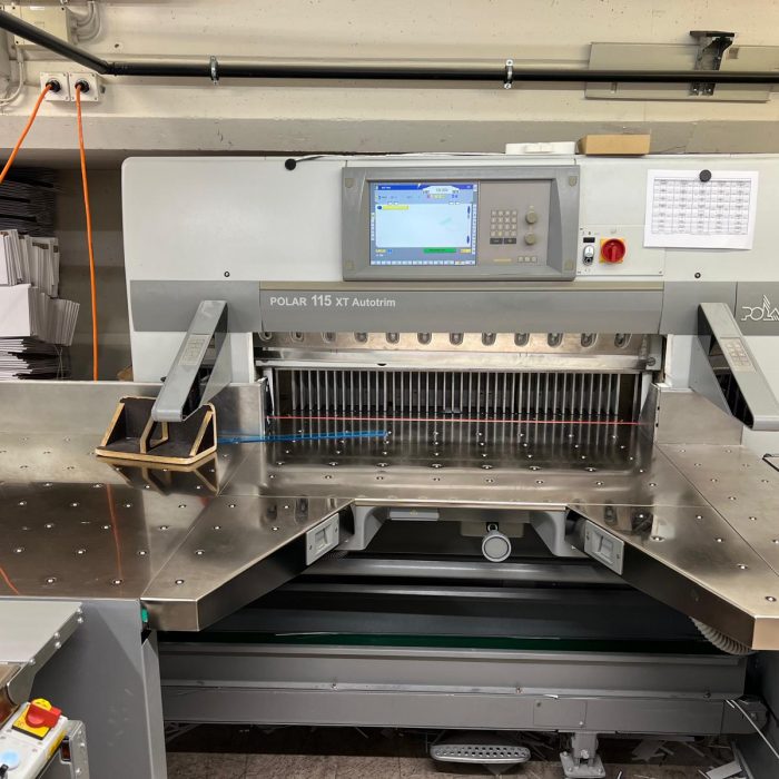 Polar 115 XT Schneidemaschine Autotrim - Frontansicht