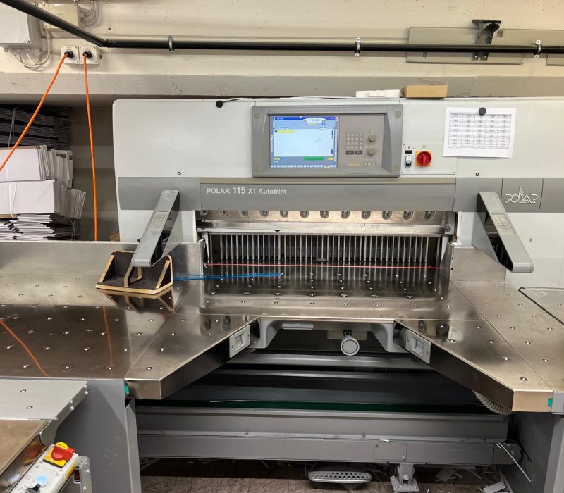 Polar 115 XT Schneidemaschine Autotrim - Frontansicht