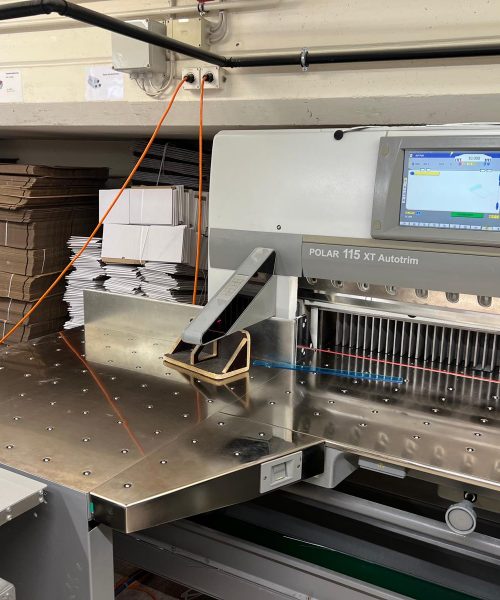 Polar 115 XT Schneidemaschine Autotrim - Frontansicht