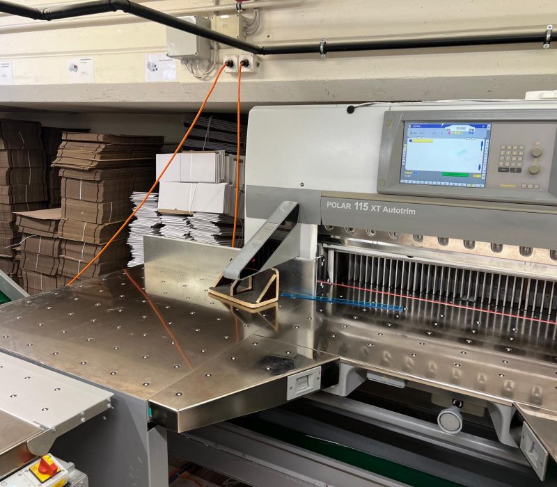 Polar 115 XT Schneidemaschine Autotrim - Frontansicht