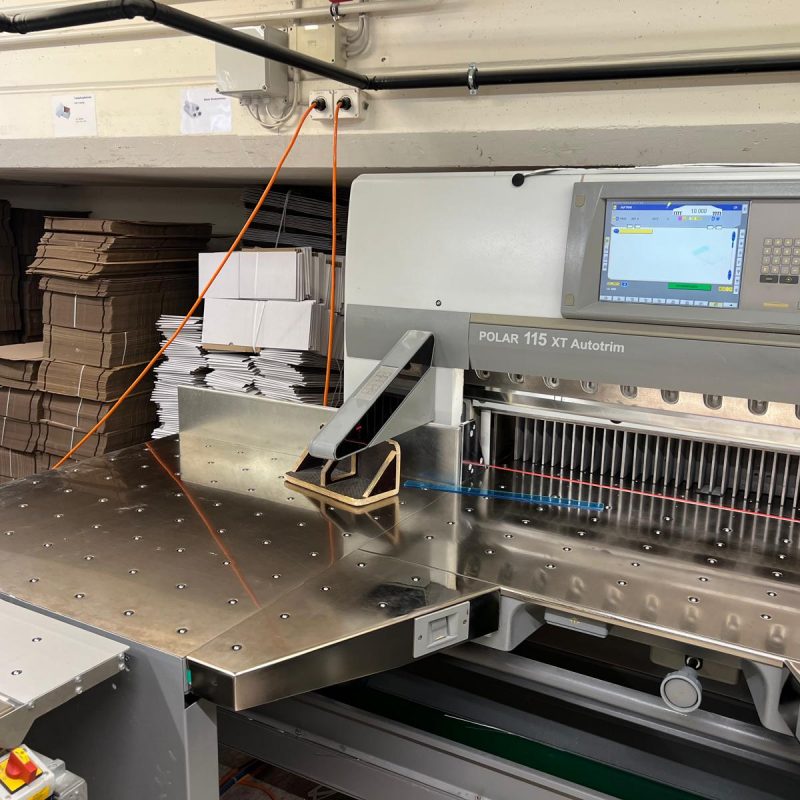 Polar 115 XT Schneidemaschine Autotrim - Frontansicht